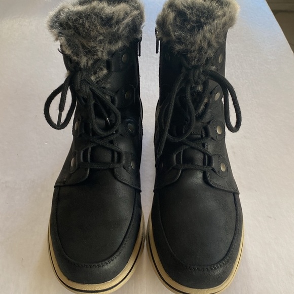 Cliffs Black Lace Up Booties with Side Zippers Size 8.5  Women’s - Picture 2 of 7